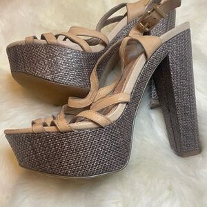 JESSICA SIMPSON Tall High Heel Platform Shoes size 9.5 9 1/2 Nude Tan Sexy Party